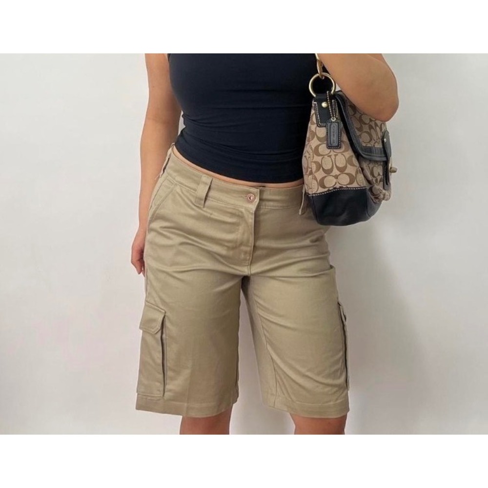 Dickies Womens Relaxed Fit Cargo Shorts Khaki Desert Sand FR889DS Size 8/29 NWT